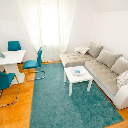 Apartment With View Zirovnica Екстериор снимка