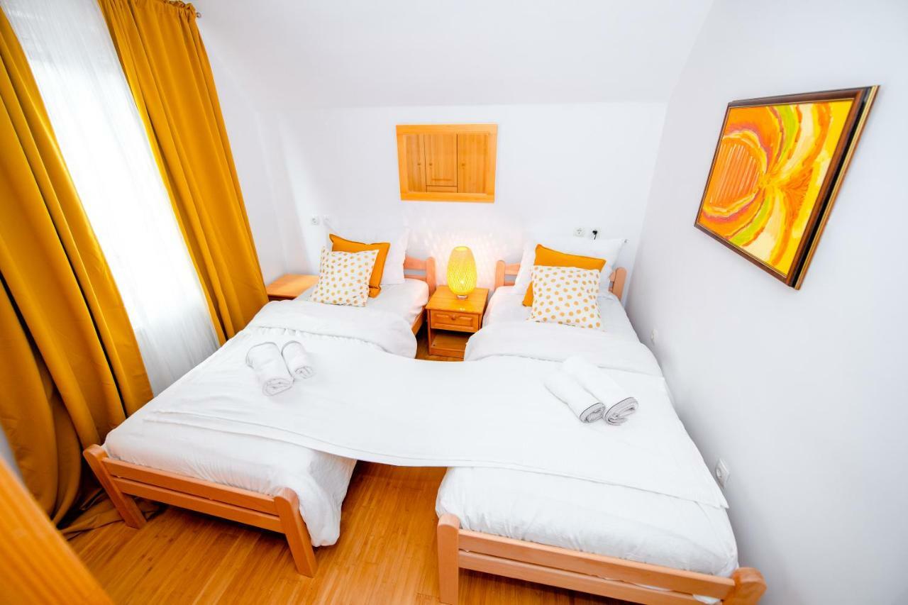 Apartment With View Zirovnica Екстериор снимка