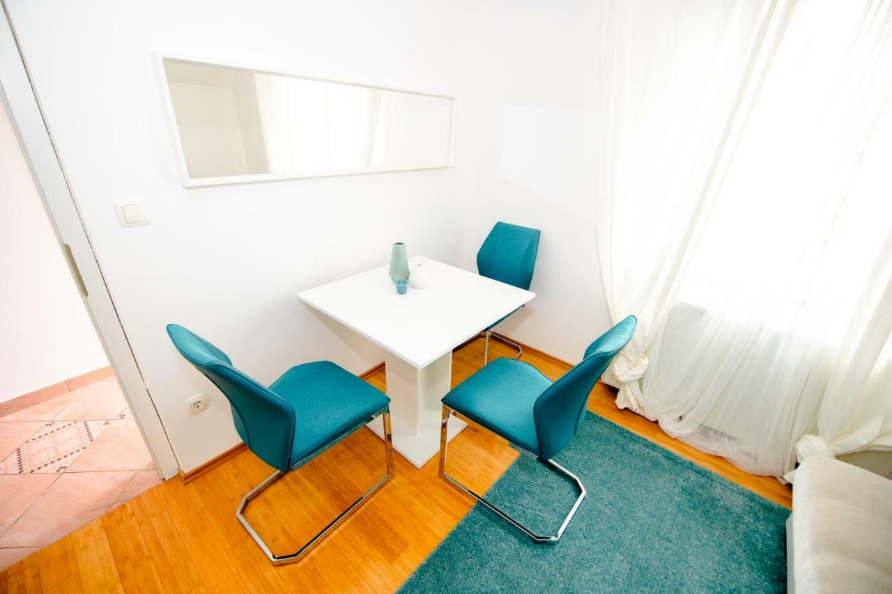 Apartment With View Zirovnica Екстериор снимка